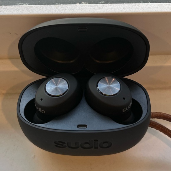 Sudio Tolv wireless bluetooth earbuds - Picture 1 of 9